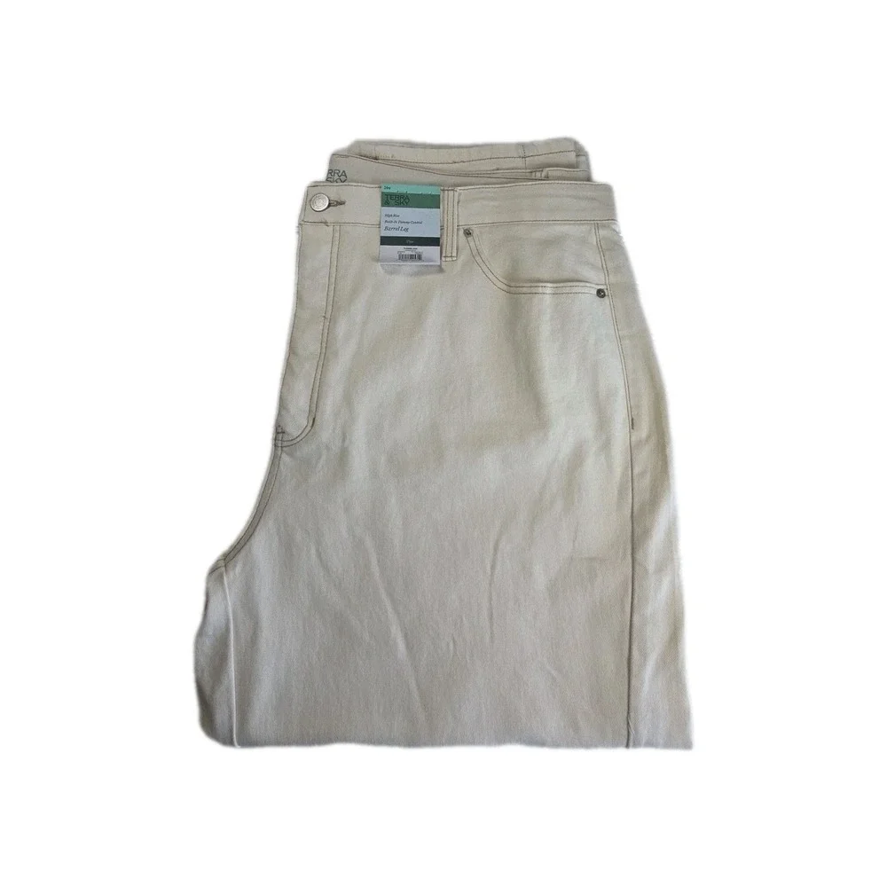 Terra & Sky Jeans Women 24W PLUS  White Barrel Leg Tummy Control Pants NWT